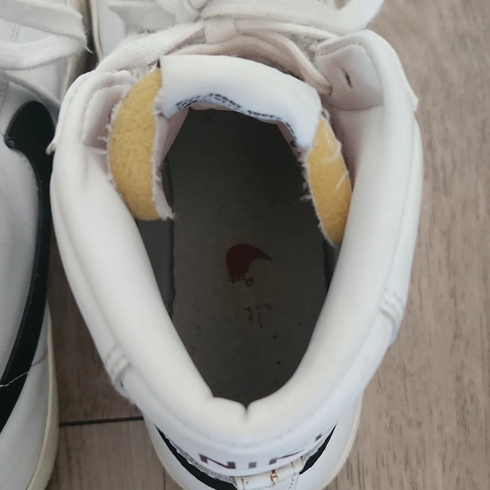 Nike Blazer Mid '77 Womens Shoes